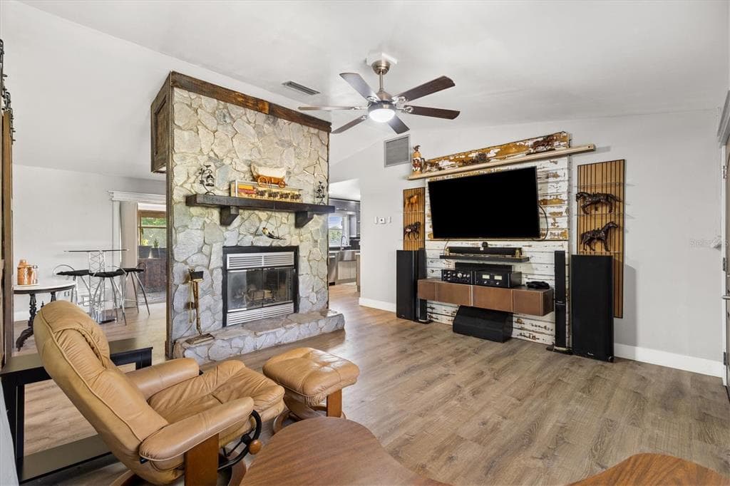 37149 GRAYS AIRPORT ROAD, LADY LAKE, FL 32159 — zdjęcie 5