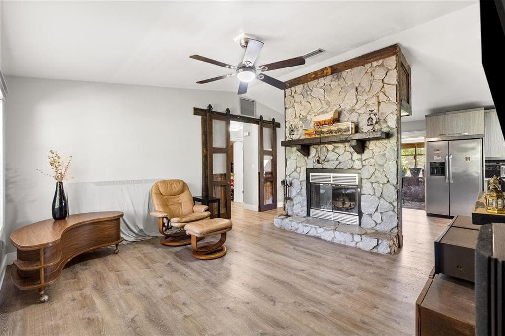 37149 GRAYS AIRPORT ROAD, LADY LAKE, FL 32159 — zdjęcie 4