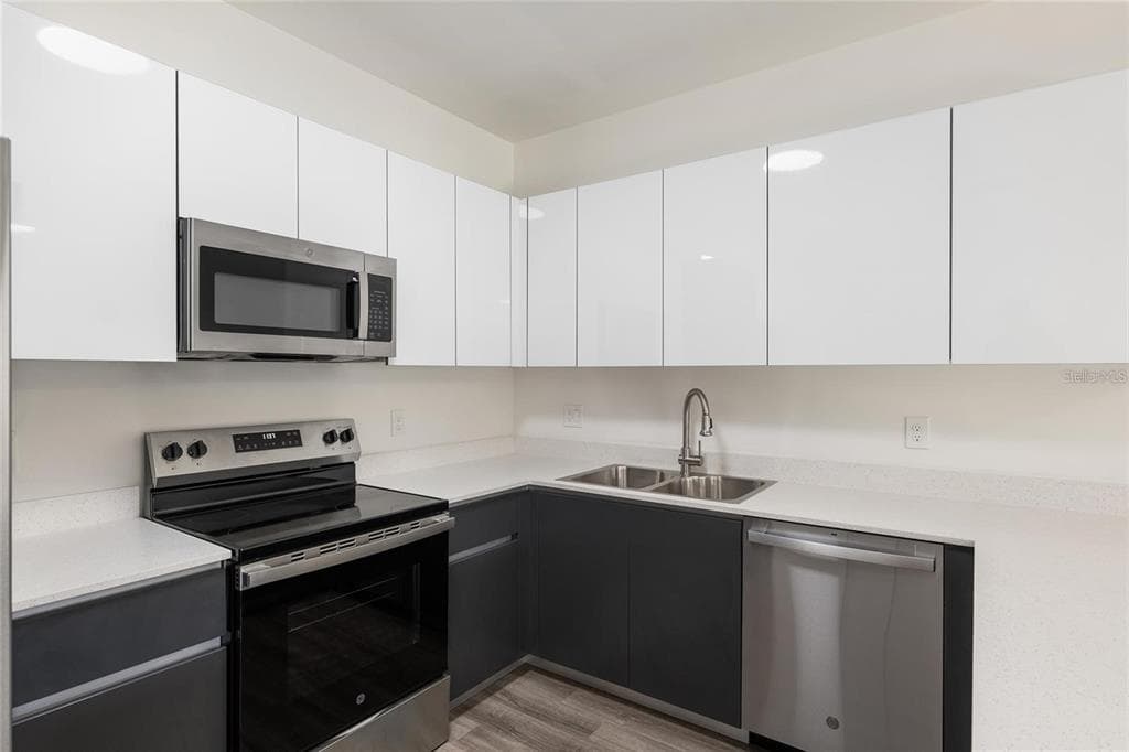 1581 NW 29TH ROAD # 8, GAINESVILLE, FL 32605 — zdjęcie 5