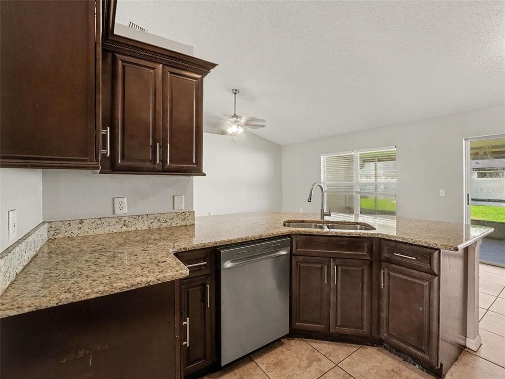 212 CANTERBURY COURT, KISSIMMEE, FL 34758 — zdjęcie 5