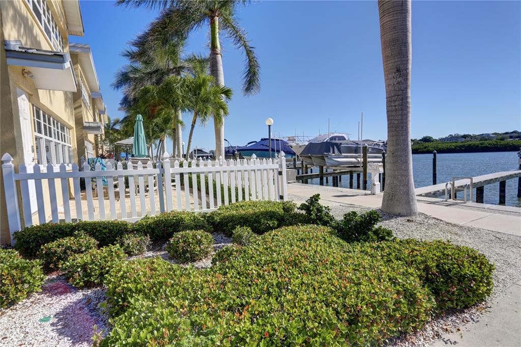 19417 GULF BOULEVARD # A202, INDIAN SHORES, FL 33785 — zdjęcie 3