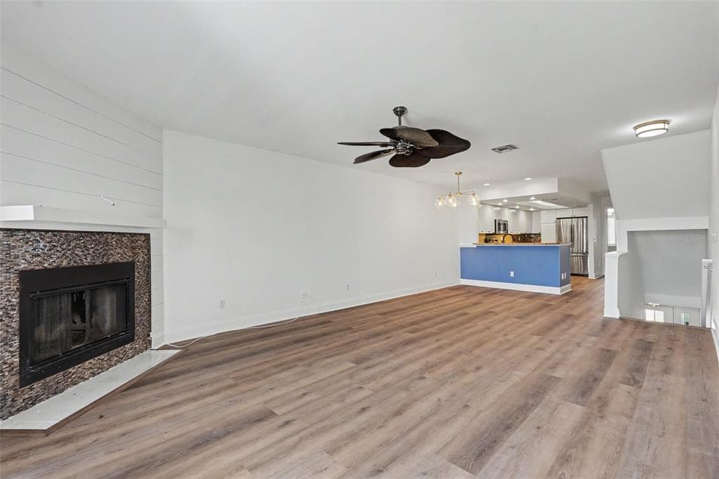 269 MADEIRA CIRCLE, ST PETERSBURG, FL 33715 — zdjęcie 5