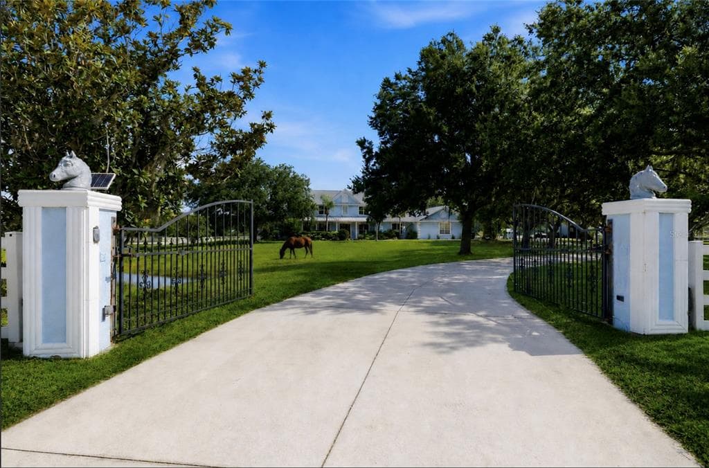 20207 77TH AVENUE E, BRADENTON, FL 34202