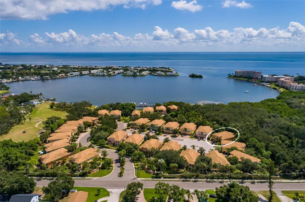 190 BANYAN BAY DRIVE, ST PETERSBURG, FL 33705 — zdjęcie 2