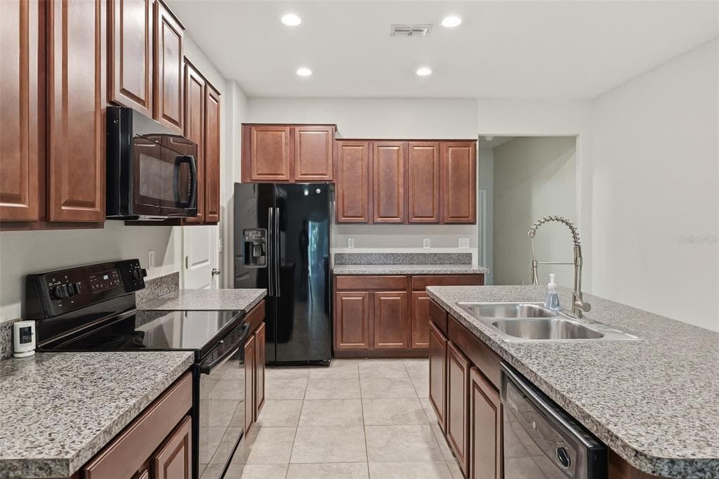 10407 LAKE MONTAUK DRIVE, RIVERVIEW, FL 33578 — zdjęcie 4