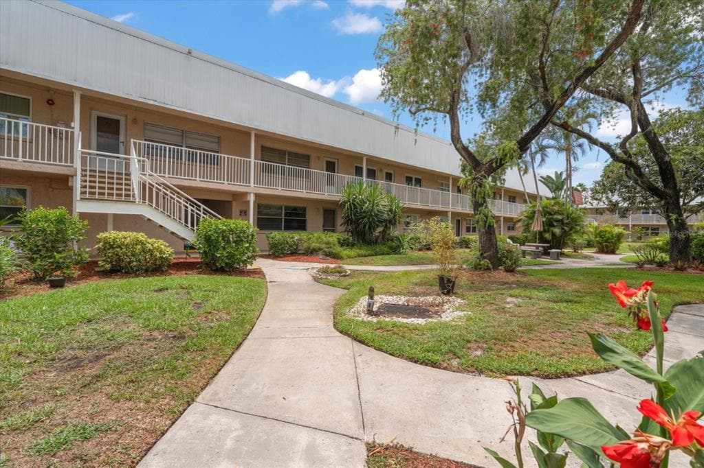 10033 64TH AVENUE N # 19, ST PETERSBURG, FL 33708 — zdjęcie 2