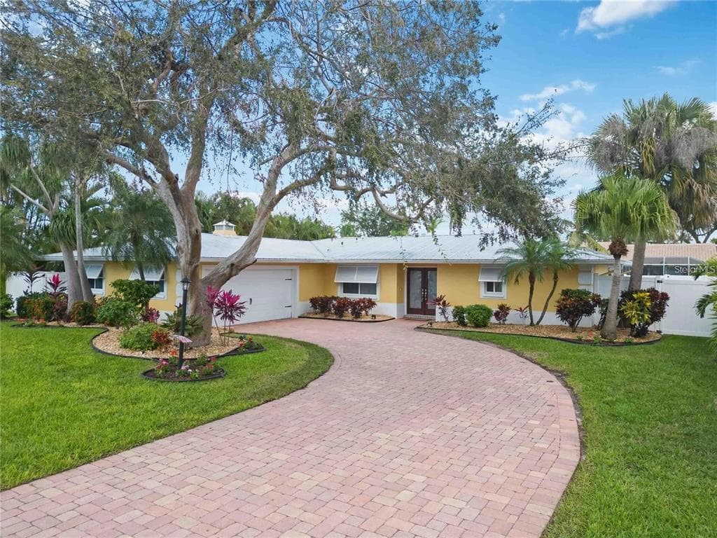 6711 AVENUE C, SARASOTA, FL 34231
