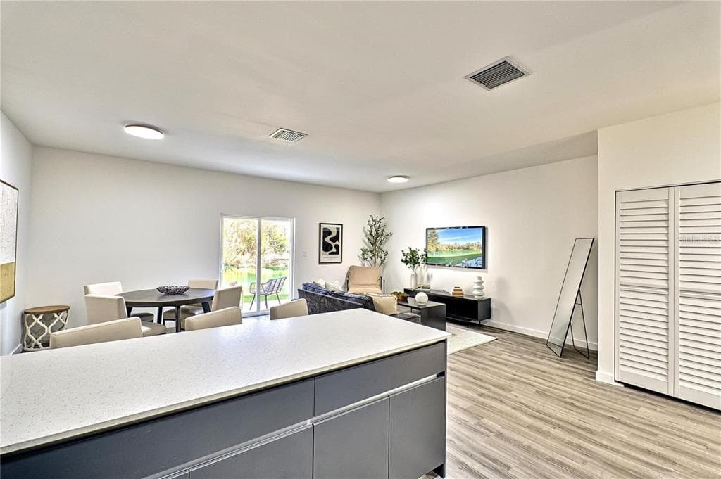 1595 NW 29TH ROAD # 3, GAINESVILLE, FL 32605 — zdjęcie 2