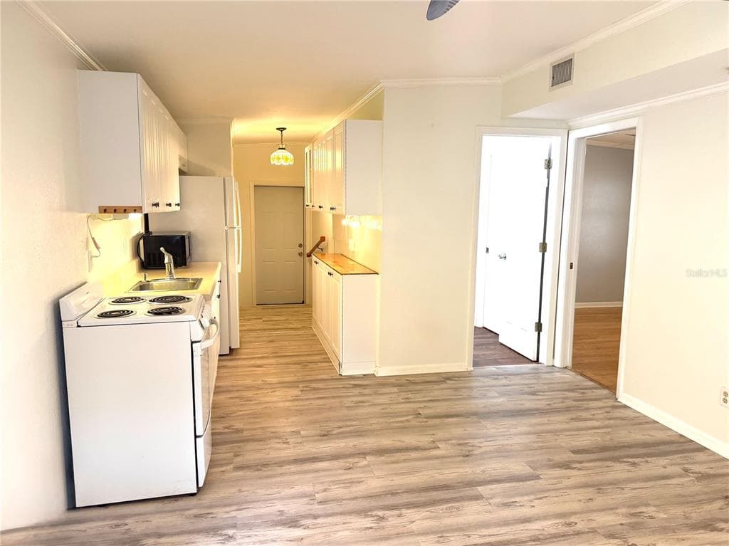 516 NORTHMOOR AVENUE N, ST PETERSBURG, FL 33702 — zdjęcie 3