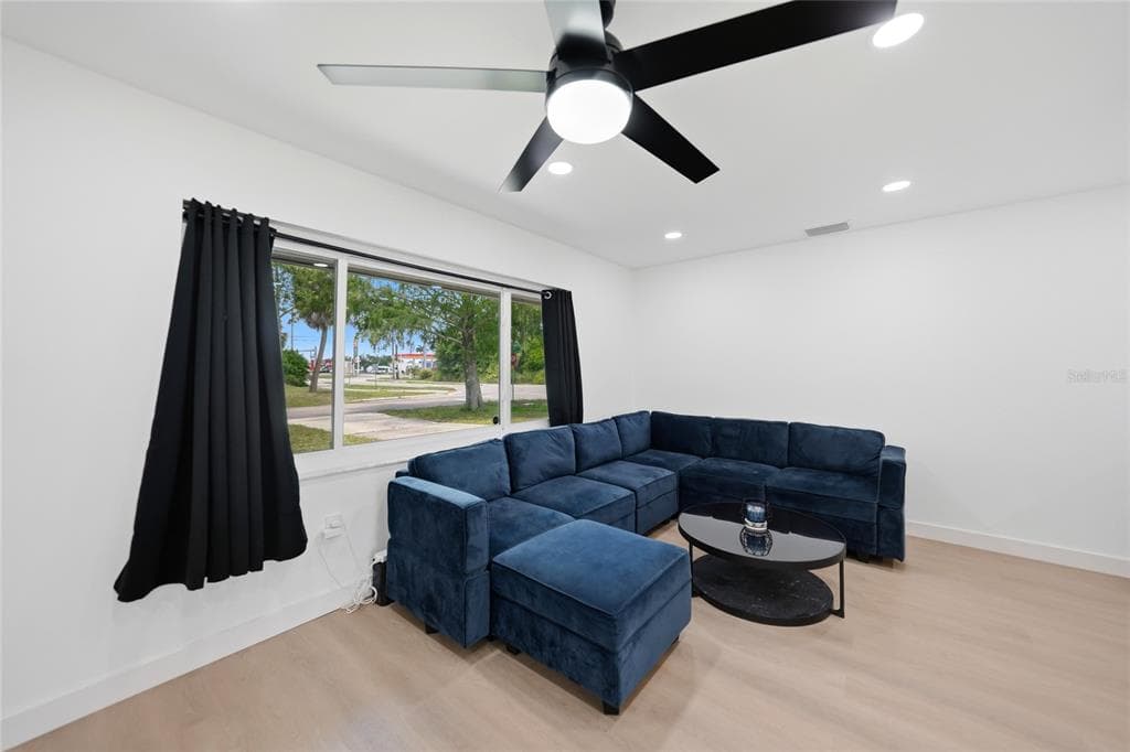 2506 LAKESHORE CIRCLE, PORT CHARLOTTE, FL 33952 — zdjęcie 4