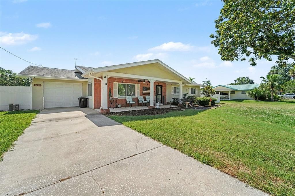 8639 GREEN STREET, PORT RICHEY, FL 34668 — zdjęcie 2