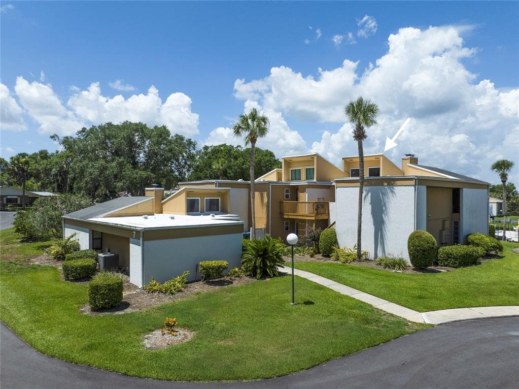 1051 S HIGHLAND STREET # 7D, MOUNT DORA, FL 32757