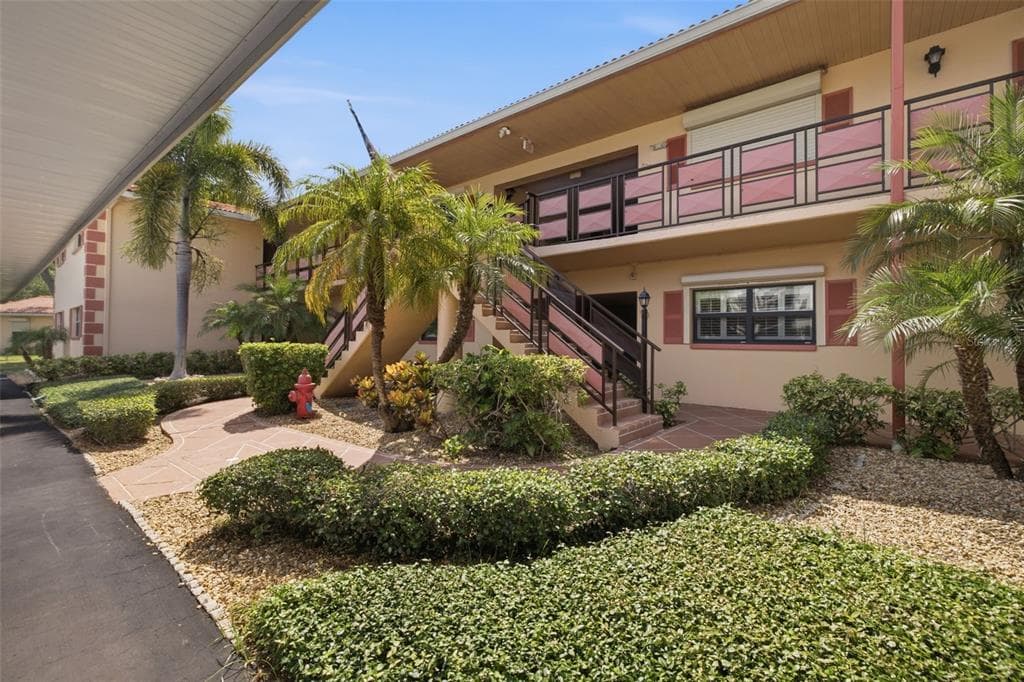 8140 TERRACE GARDEN DRIVE # 103, ST PETERSBURG, FL 33709 — zdjęcie 5