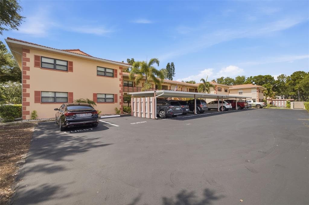 8140 TERRACE GARDEN DRIVE # 103, ST PETERSBURG, FL 33709 — zdjęcie 4