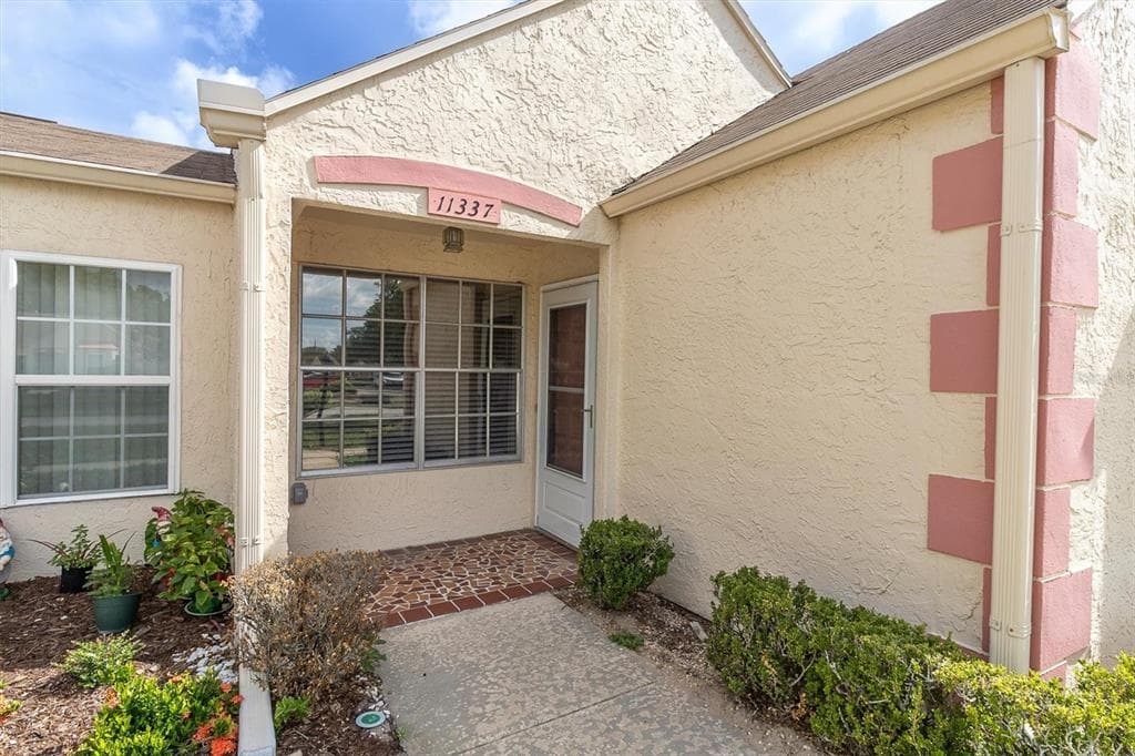11337 VERSAILLES LANE, PORT RICHEY, FL 34668 — zdjęcie 2