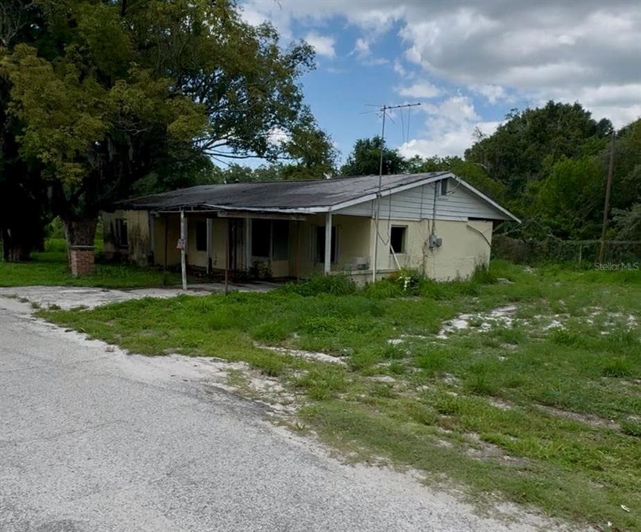 131 E BAY BOULEVARD S, LAKE WALES, FL 33859