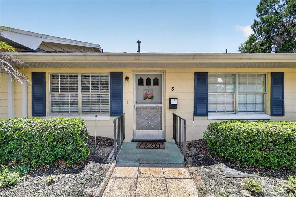 445 S GRANDVIEW STREET # 8, MOUNT DORA, FL 32757 — zdjęcie 2