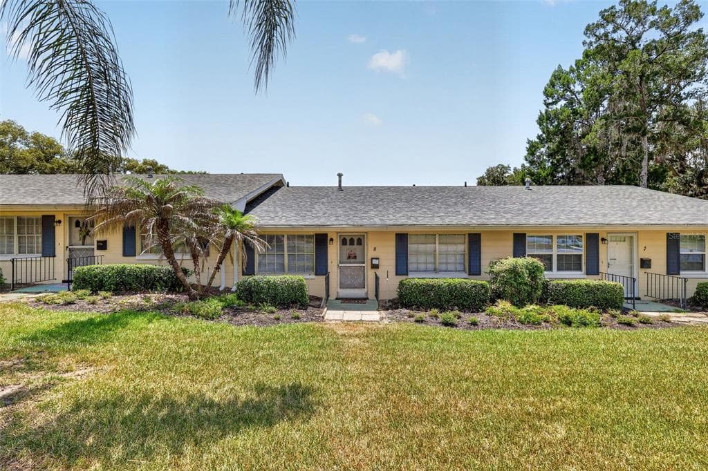 445 S GRANDVIEW STREET # 8, MOUNT DORA, FL 32757