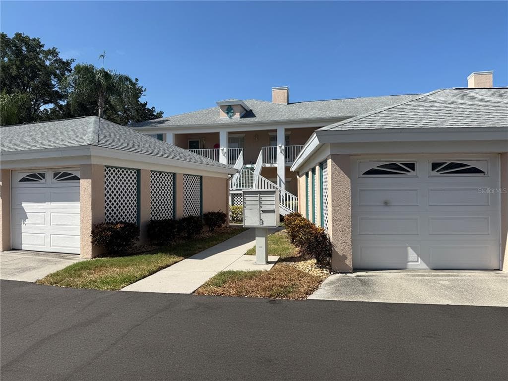 4211 CADDIE DRIVE E # 202, BRADENTON, FL 34203