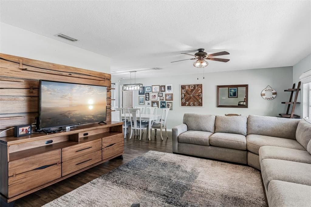 14570 TANGLEWOOD DRIVE, LARGO, FL 33774 — zdjęcie 2