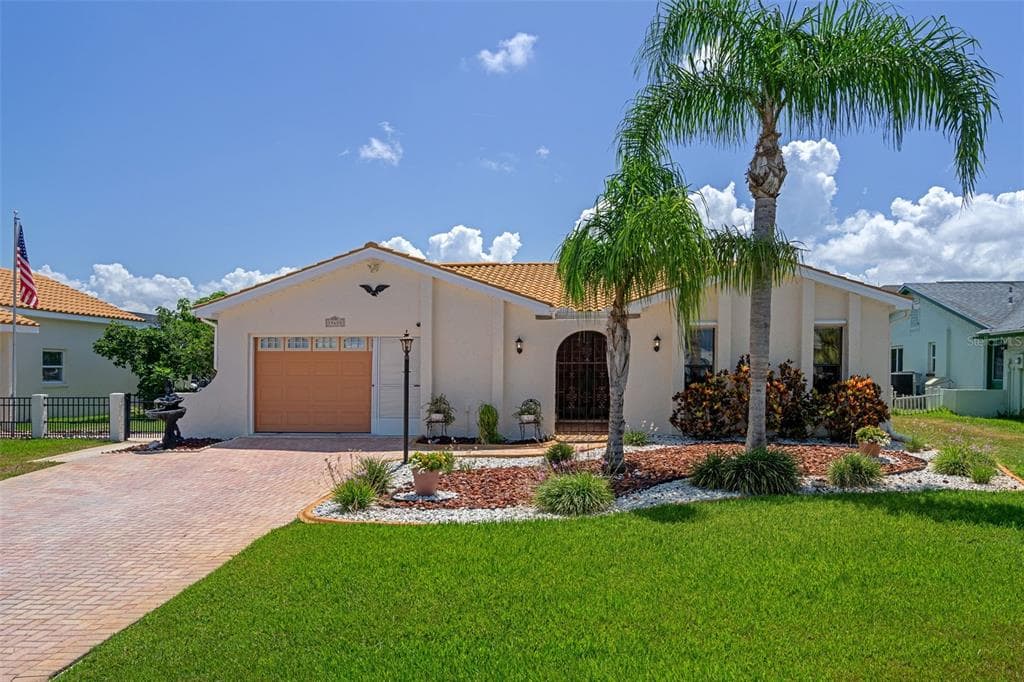 15602 CENTURY DRIVE, HUDSON, FL 34667 — zdjęcie 2
