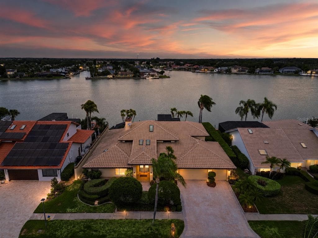 9815 BAY ISLAND DRIVE, TAMPA, FL 33615