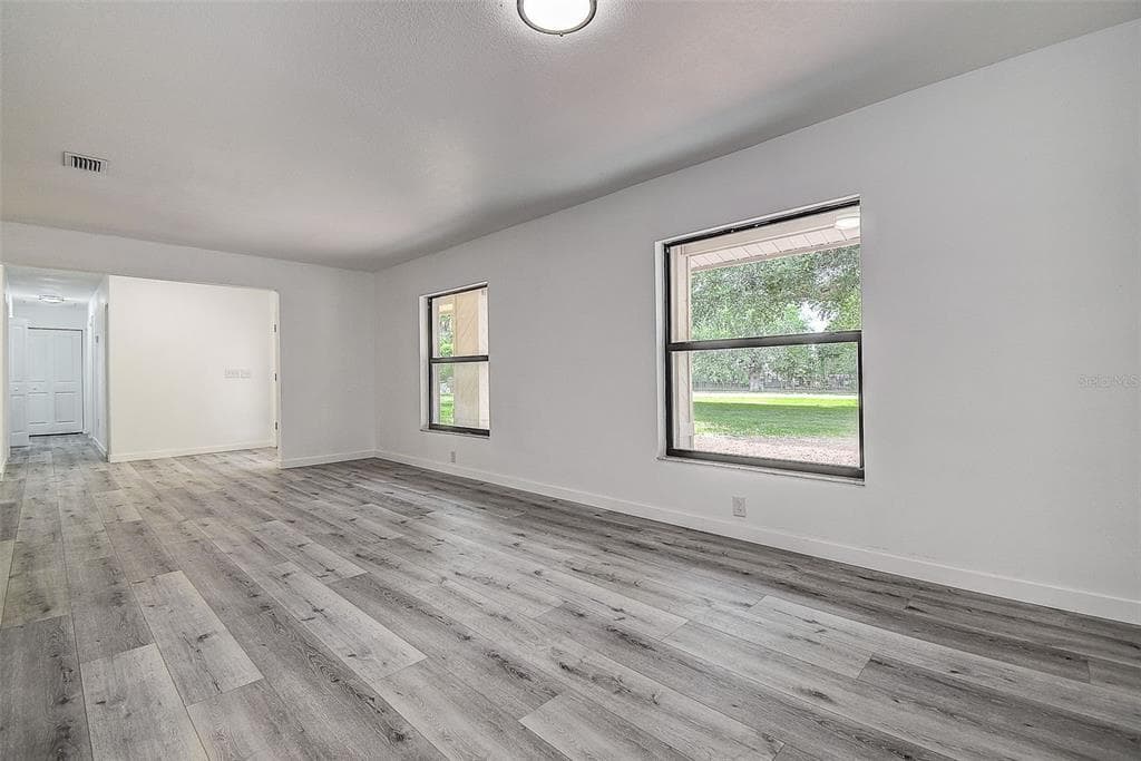 9404 W HAMILTON AVENUE, TAMPA, FL 33615 — zdjęcie 3