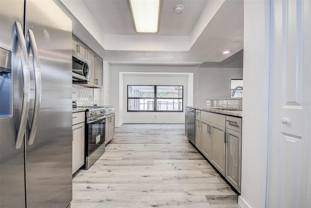 9404 W HAMILTON AVENUE, TAMPA, FL 33615 — zdjęcie 4