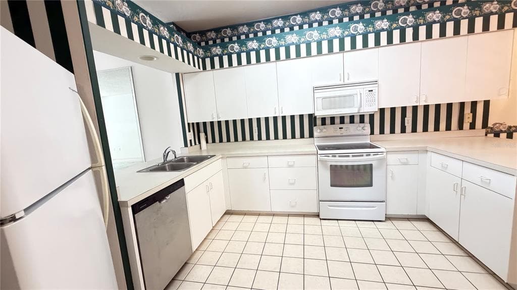 1 ENCLAVE DRIVE, WINTER HAVEN, FL 33884 — zdjęcie 5