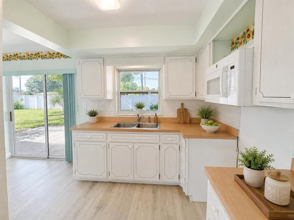 5420 PALM CREST COURT N, PINELLAS PARK, FL 33782 — zdjęcie 5
