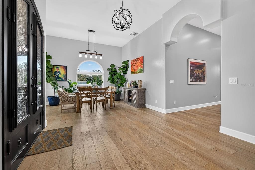 815 59TH AVENUE NE, ST PETERSBURG, FL 33703 — zdjęcie 4