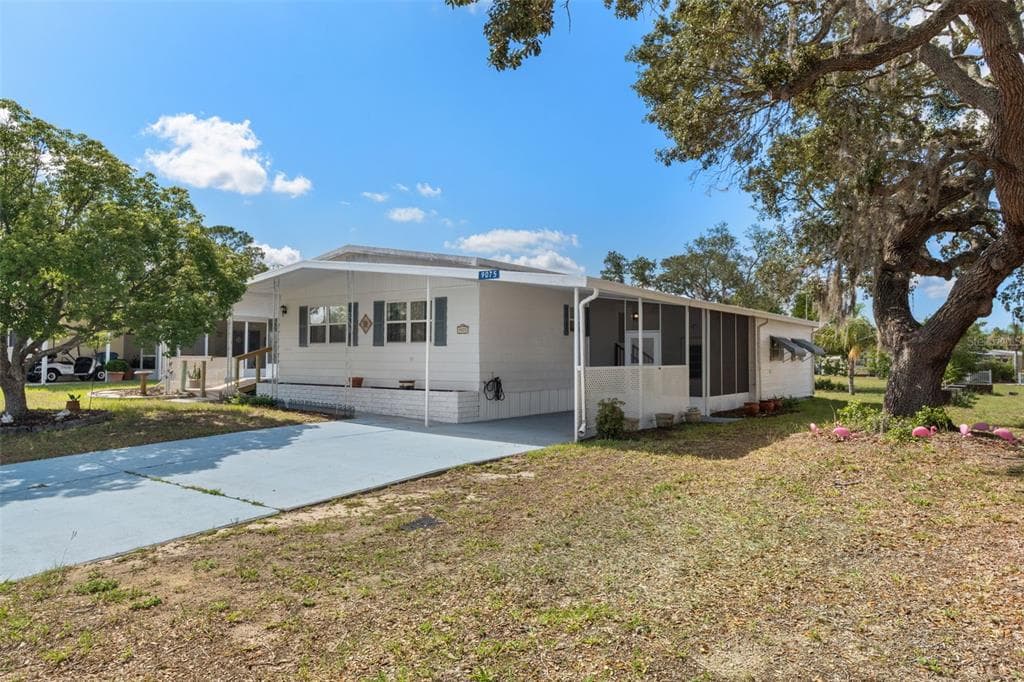 9075 HIGHPOINT BOULEVARD, BROOKSVILLE, FL 34613