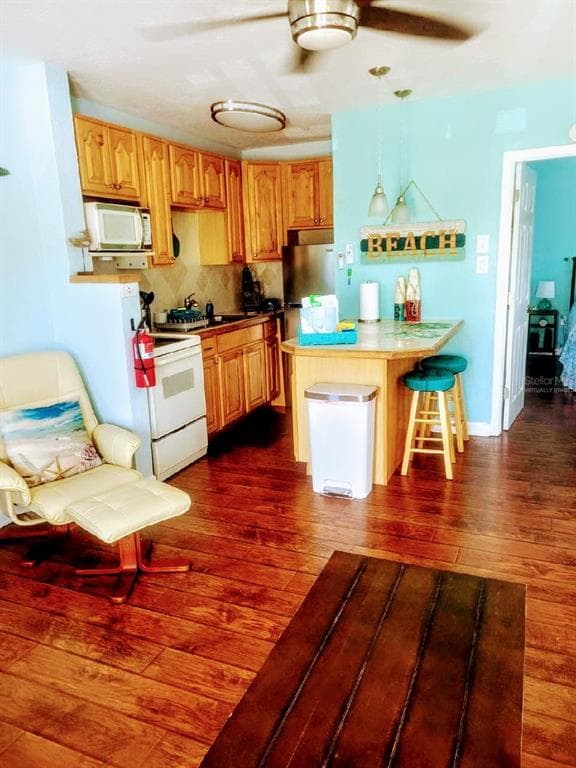 13343 GULF BOULEVARD # C-12, MADEIRA BEACH, FL 33708 — zdjęcie 4