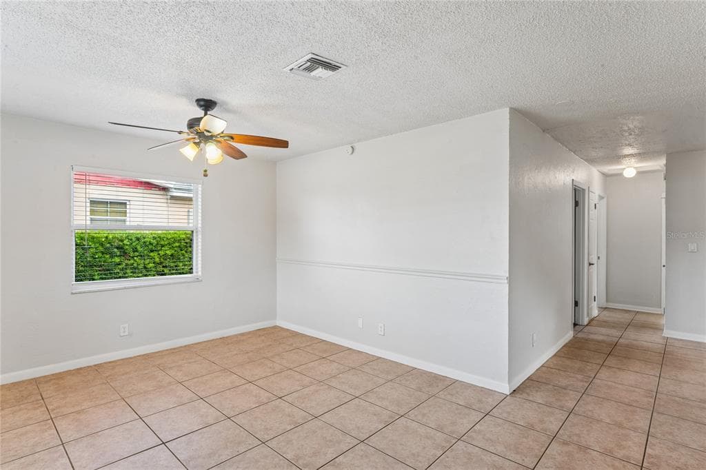 6229 50TH AVENUE N, ST PETERSBURG, FL 33709 — zdjęcie 4
