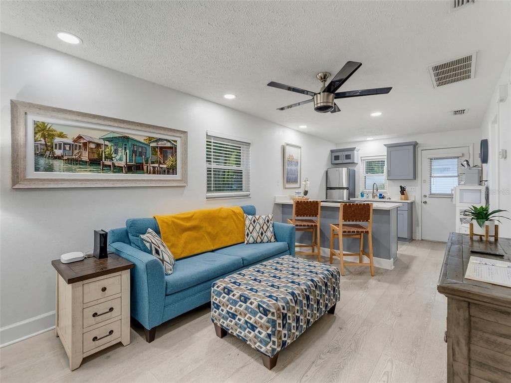 5635 MONTANA AVENUE, NEW PORT RICHEY, FL 34652 — zdjęcie 2