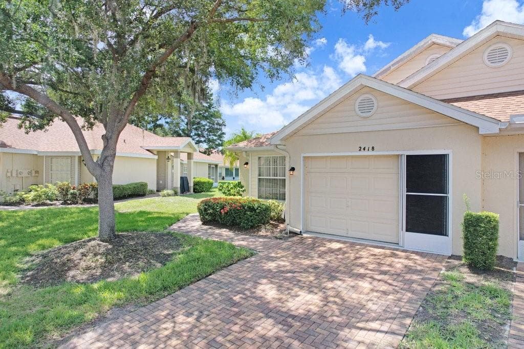 2418 NEW HAVEN CIRCLE # 83, SUN CITY CENTER, FL 33573 — zdjęcie 2