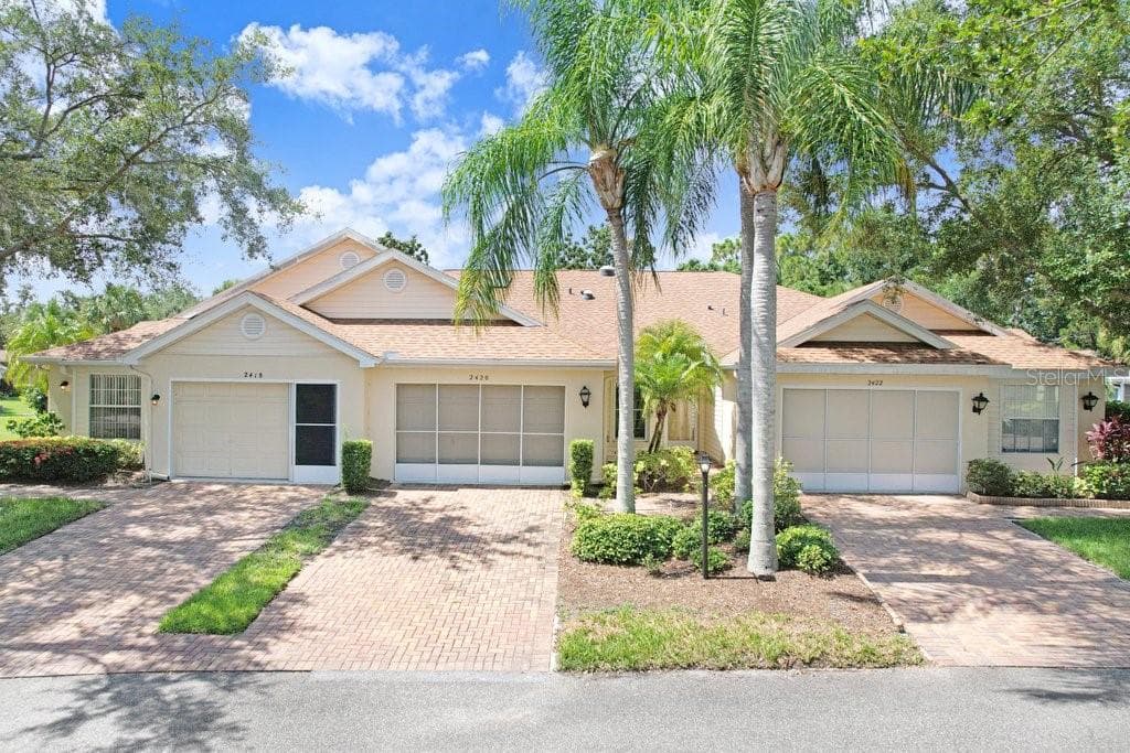 2418 NEW HAVEN CIRCLE # 83, SUN CITY CENTER, FL 33573