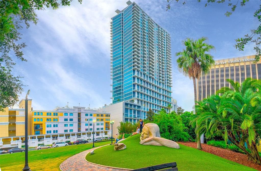 150 E ROBINSON STREET # 1810, ORLANDO, FL 32801