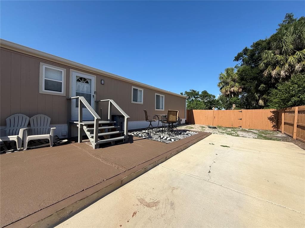 8438 FORMEL AVENUE, PORT RICHEY, FL 34668 — zdjęcie 2