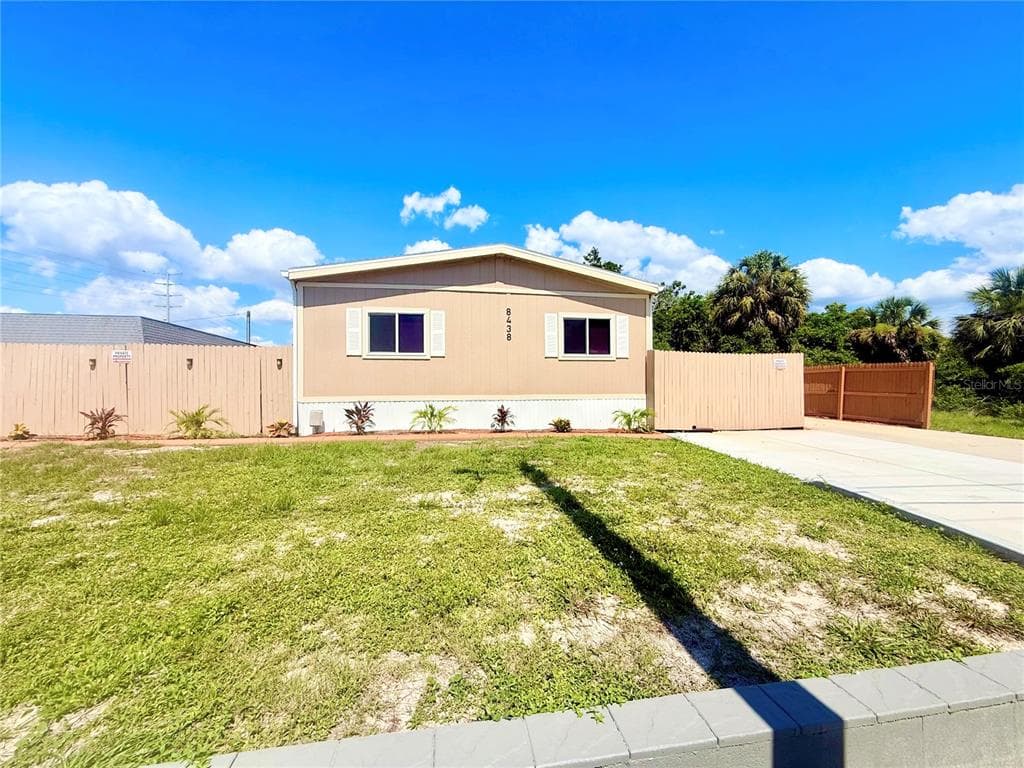 8438 FORMEL AVENUE, PORT RICHEY, FL 34668 — zdjęcie 3