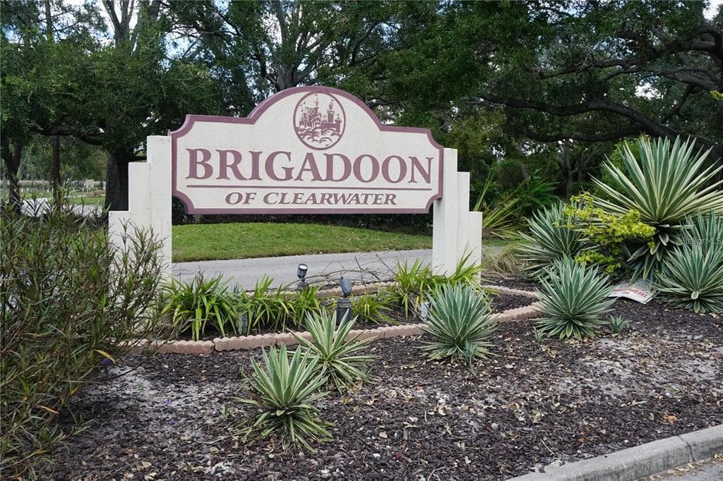 2404 BRIGADOON DRIVE, CLEARWATER, FL 33759 — zdjęcie 2