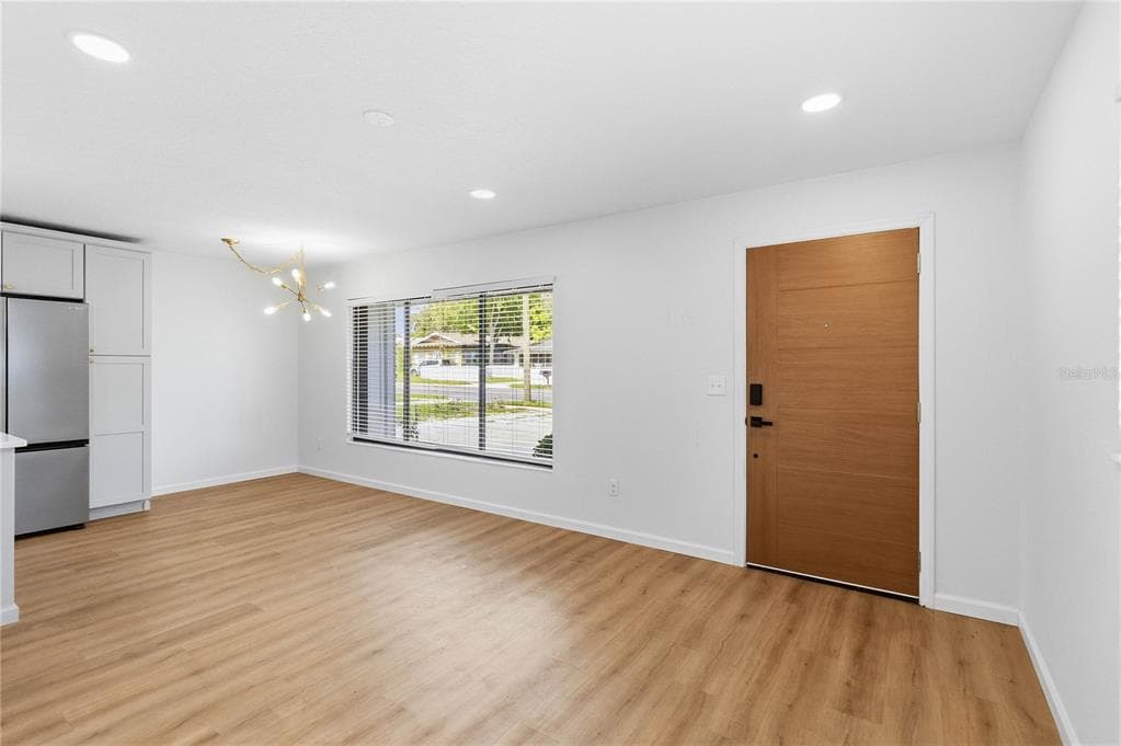 2445 SANFORD AVENUE, SANFORD, FL 32771 — zdjęcie 3