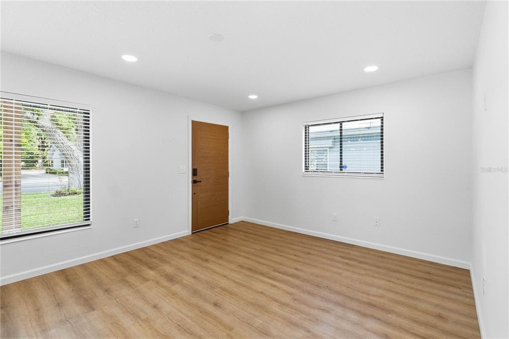 2445 SANFORD AVENUE, SANFORD, FL 32771 — zdjęcie 5