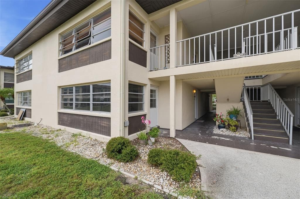 5242 OPAL LANE # 104, NEW PORT RICHEY, FL 34652