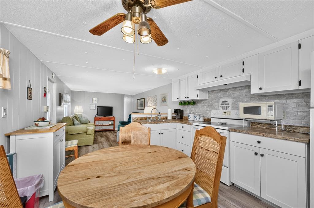 7459 DANVERS CIRCLE, PORT CHARLOTTE, FL 33981 — zdjęcie 5