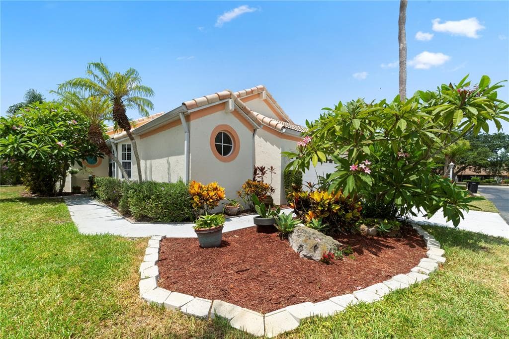 1378 CAPRI ISLES BOULEVARD # 61, VENICE, FL 34292