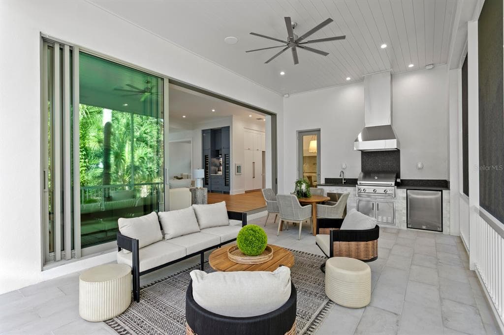 423 S ROYAL POINCIANA DRIVE, TAMPA, FL 33609 — zdjęcie 2