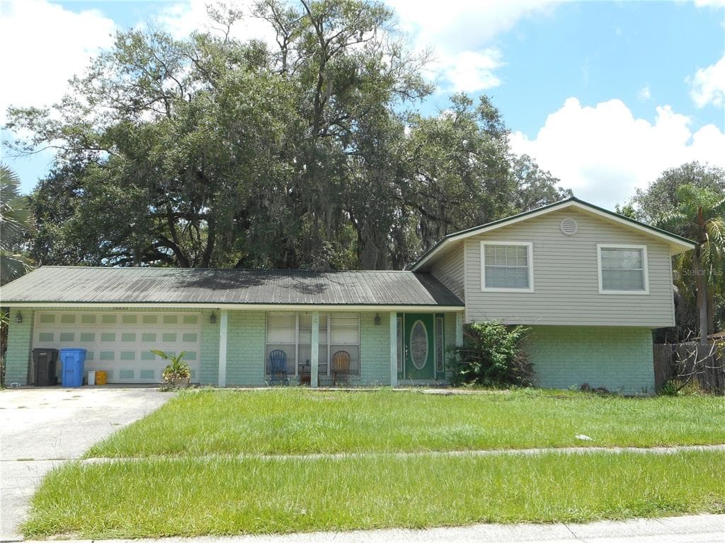 1203 LAKE VALRICO LANE, VALRICO, FL 33594