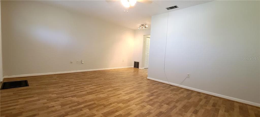 911 WASHINGTON AVENUE # 305, LARGO, FL 33770 — zdjęcie 3
