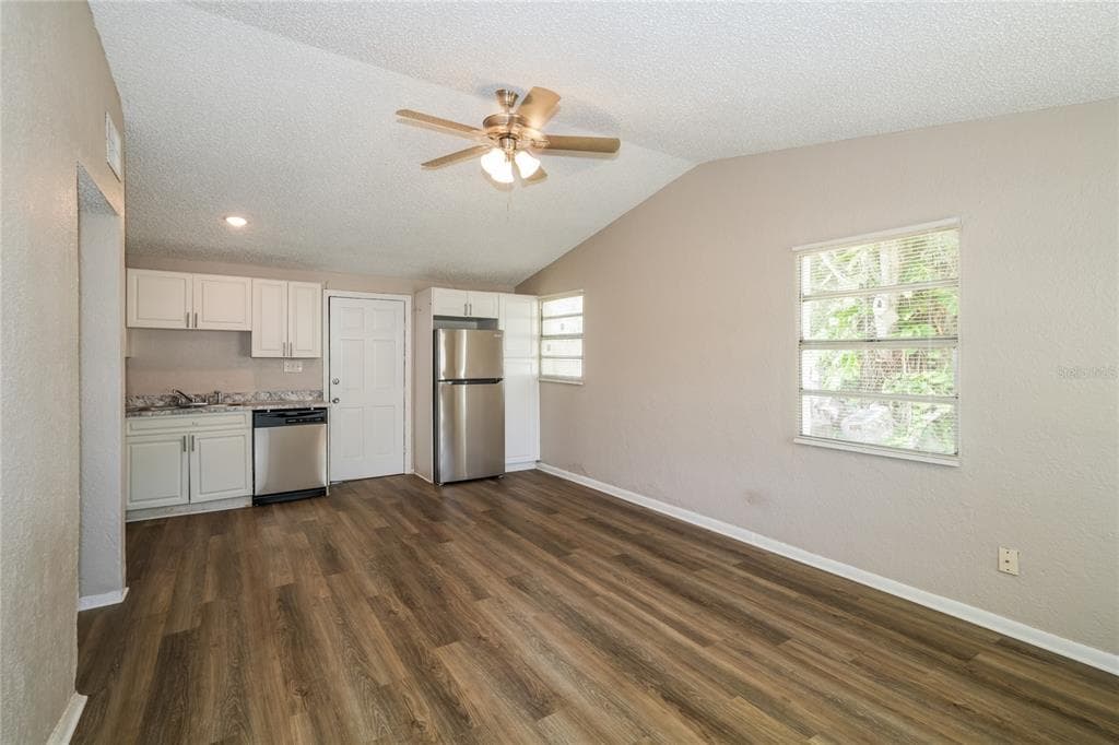 9216 W PATTERSON STREET, TAMPA, FL 33615 — zdjęcie 5